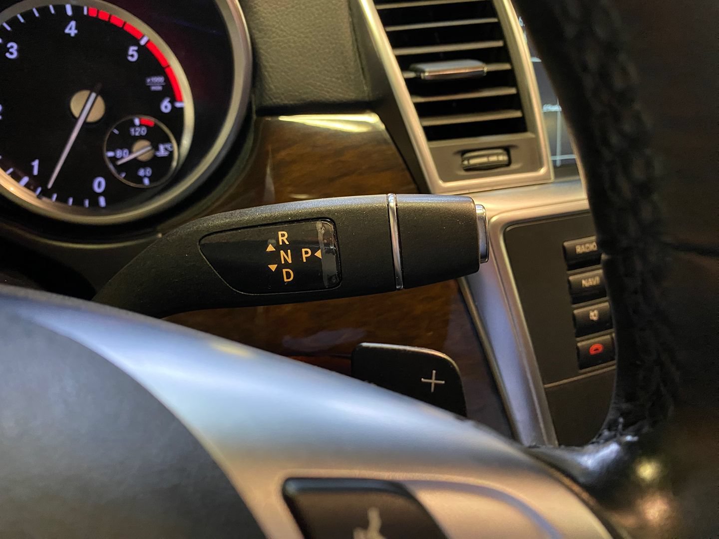 Used 2015 Mercedes-Benz GL 320 BlueTEC 4MATIC image 23