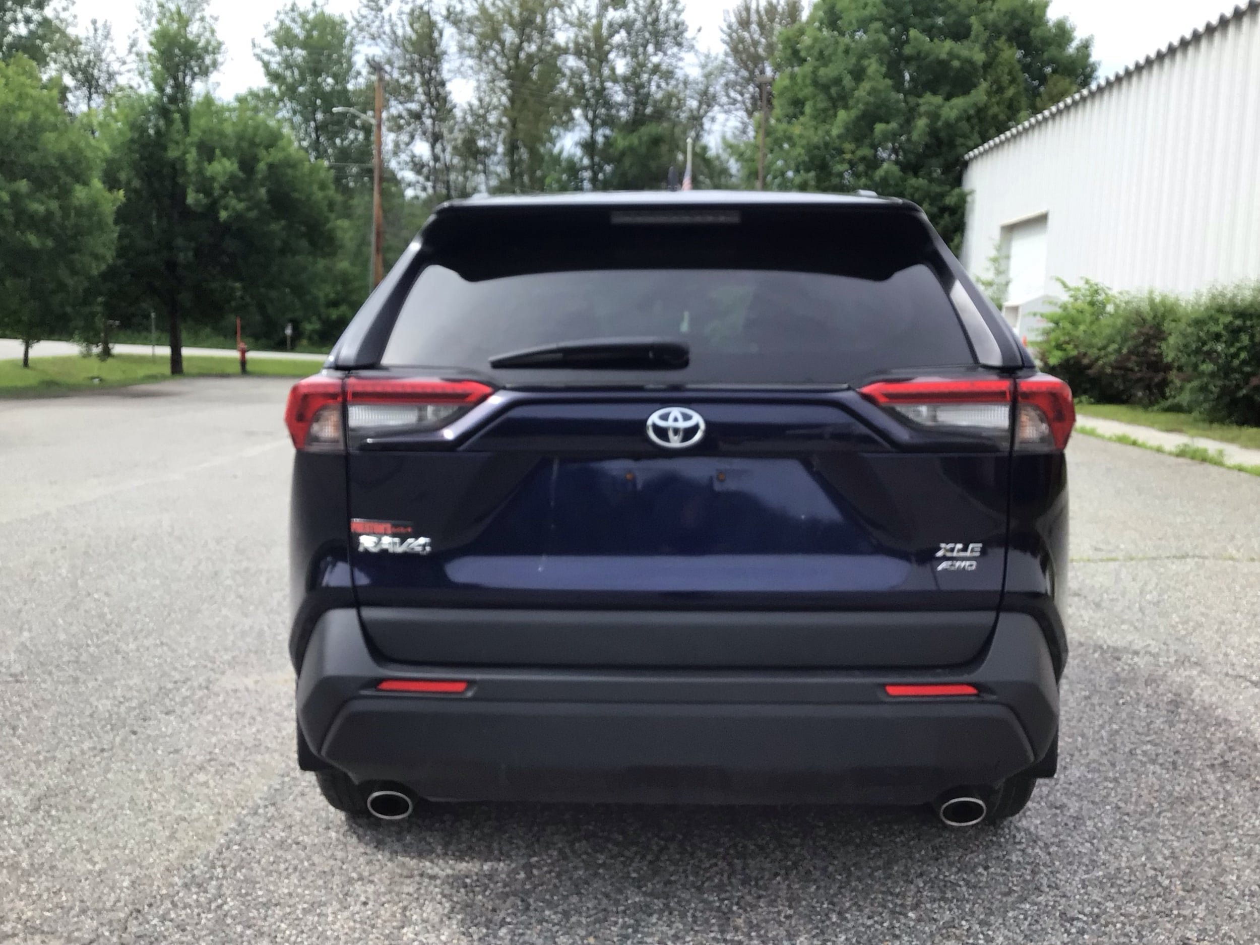 Used 2022 Toyota RAV4 XLE w/ Convenience Package AWD/4WD image 6
