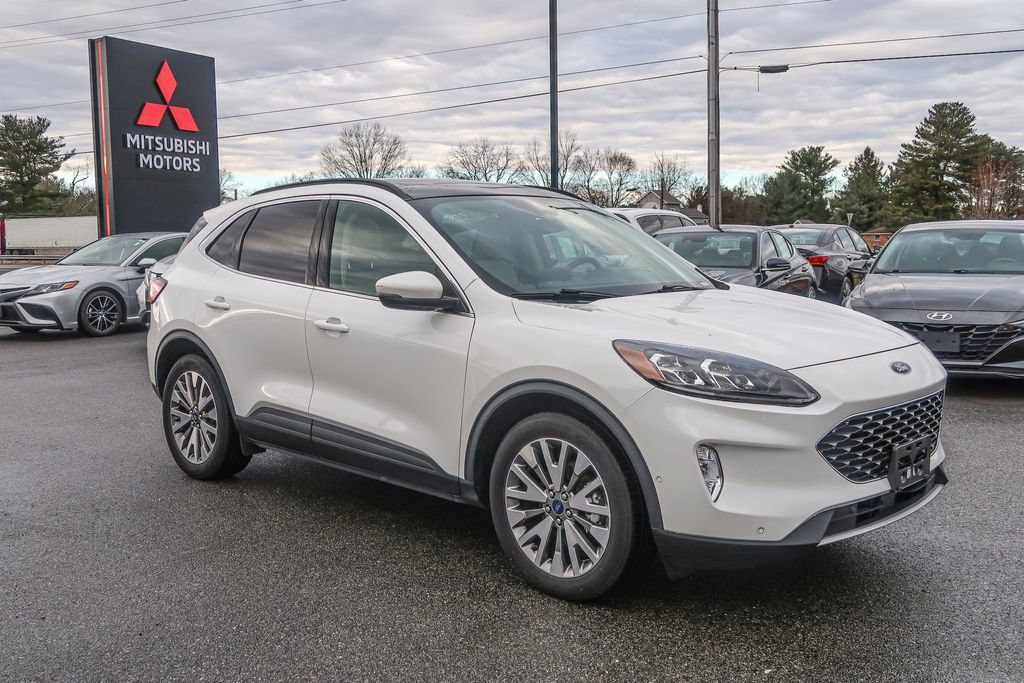 Used 2020 Ford Escape Titanium w/ Titanium Premium Package 2.0 image 8