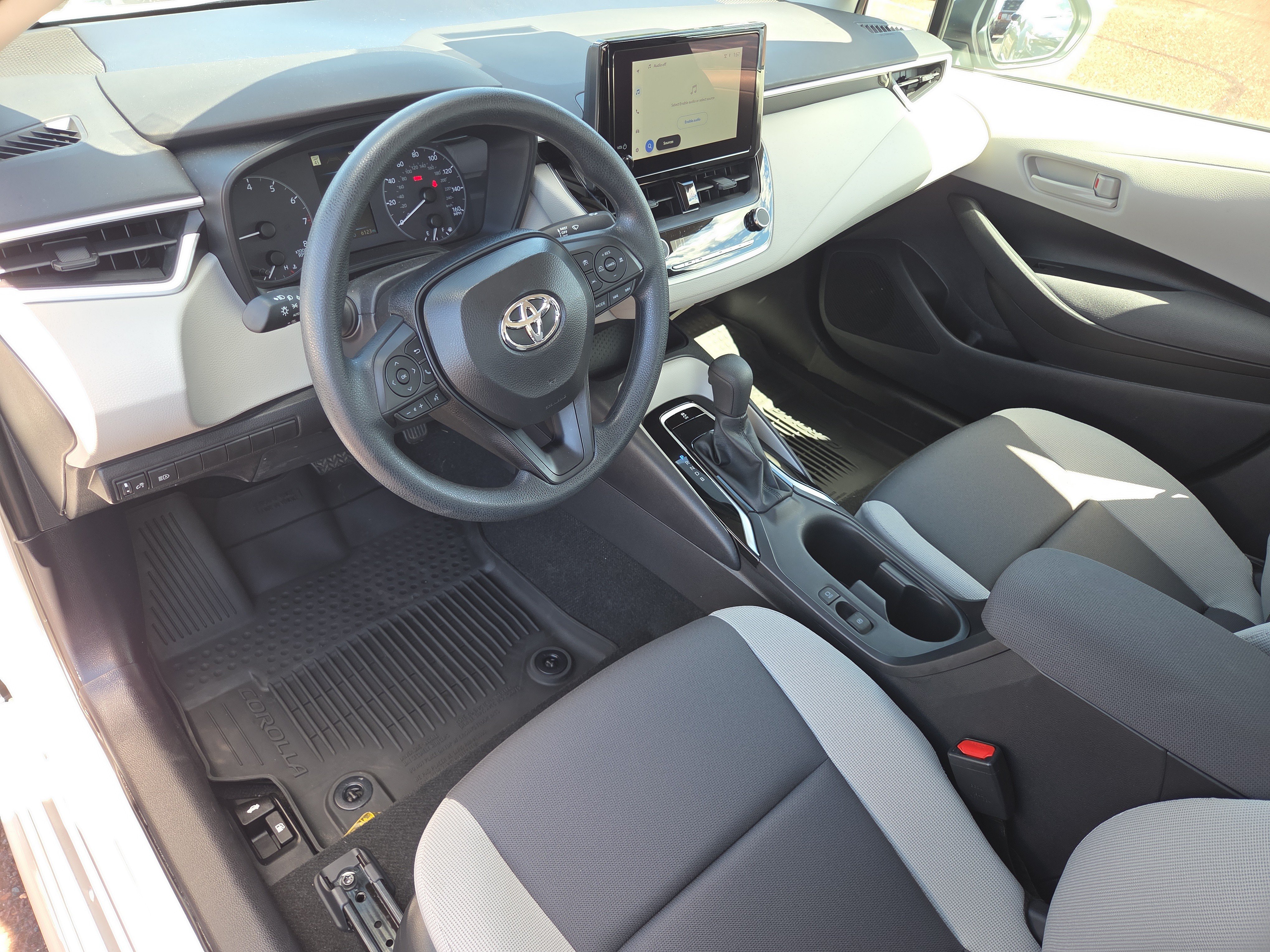 Certified 2025 Toyota Corolla LE FWD image 15