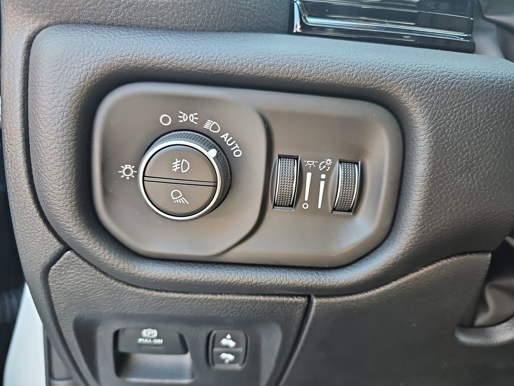 New 2026 RAM 1500 Laramie w/ Night Edition image 23