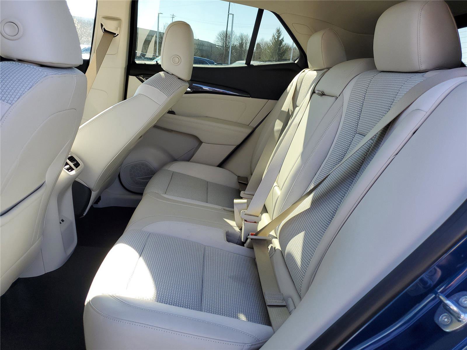 Used 2023 Buick Envision Preferred image 12