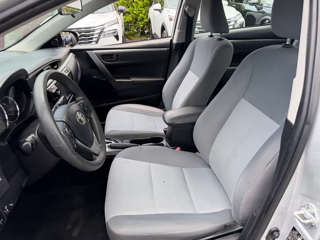 Used 2016 Toyota Corolla L FWD image 10