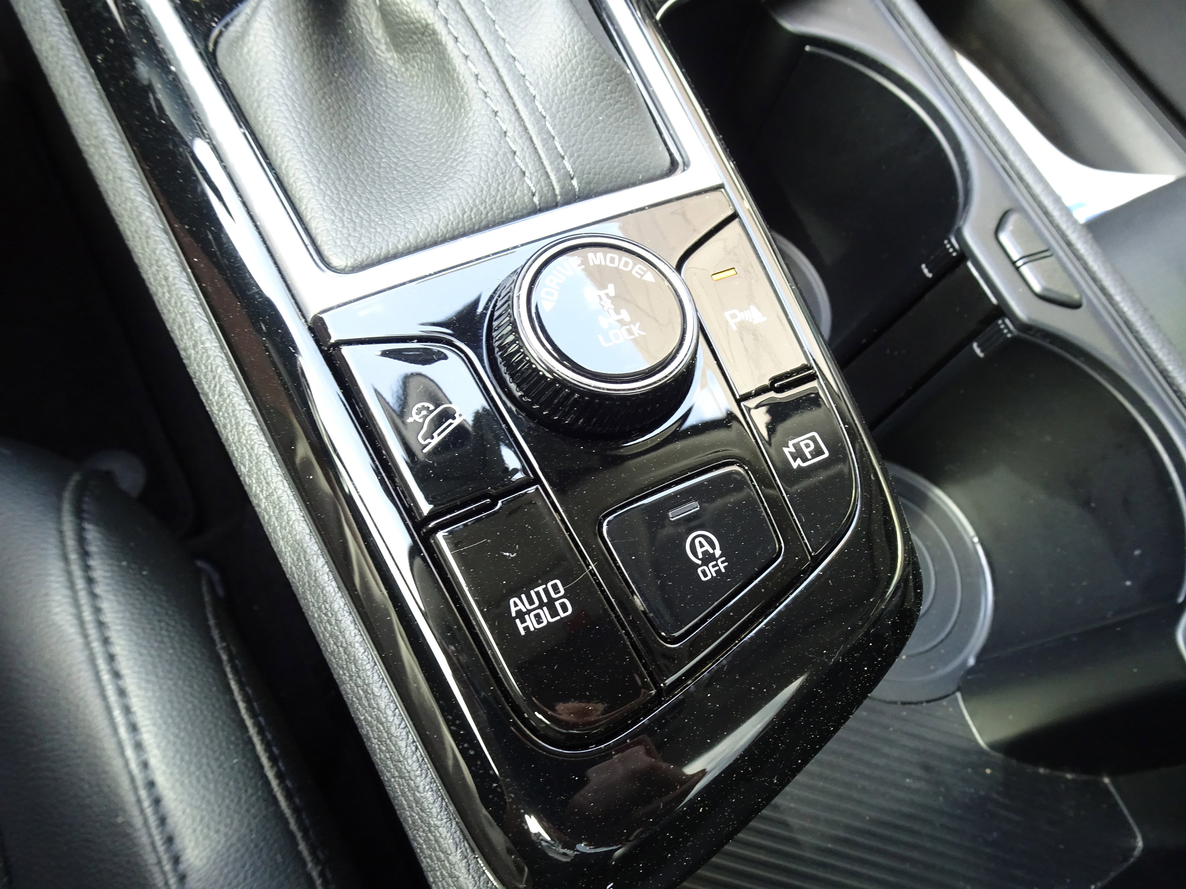 Used 2025 Kia Sportage SX image 19