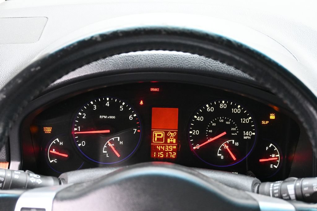 Used 2010 INFINITI QX56 4WD w/ Technology Pkg image 12