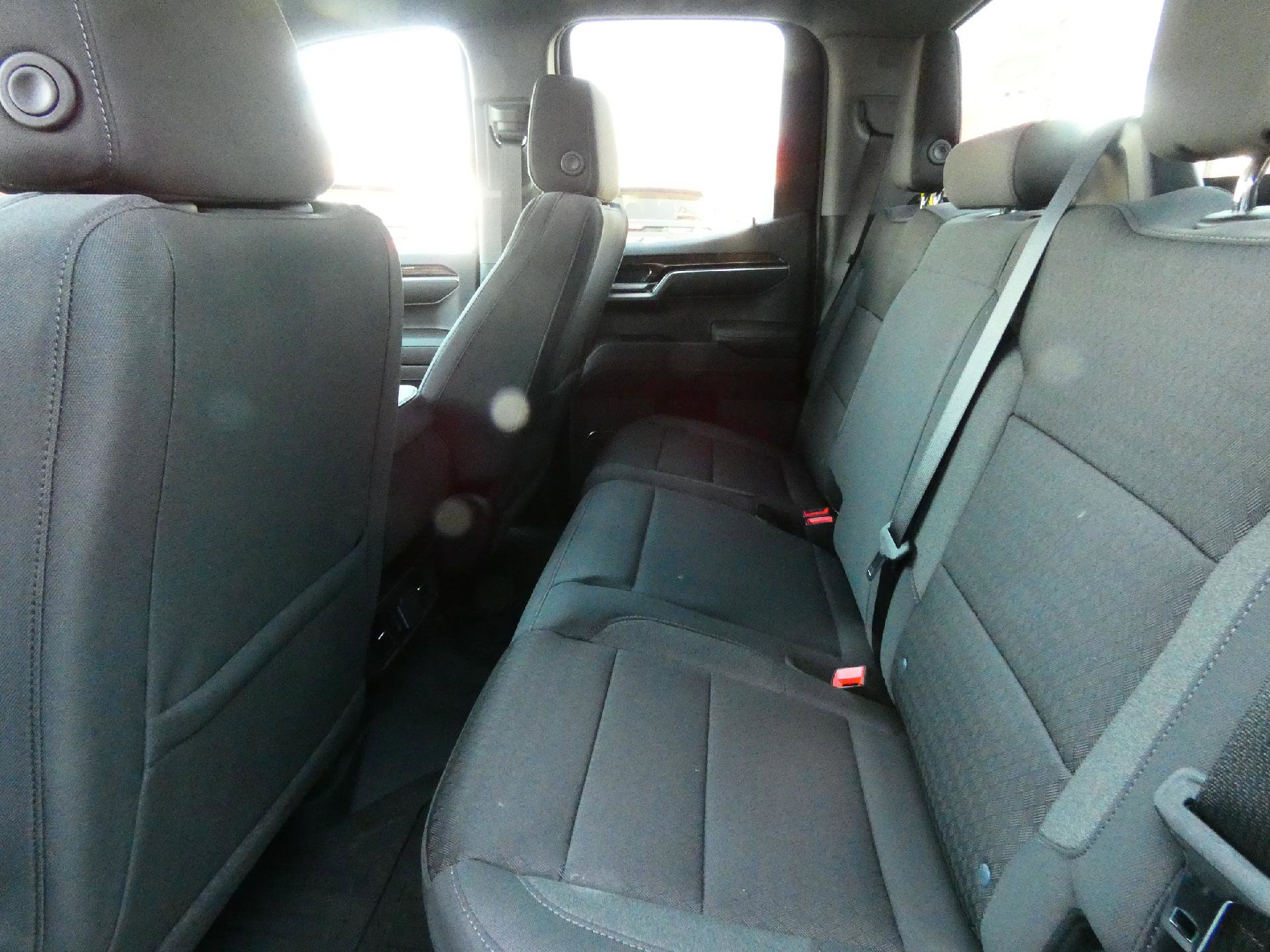 New 2025 GMC Sierra 1500 Elevation image 13