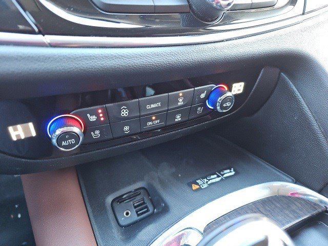 Used 2020 Buick Enclave Avenir w/ Avenir Technology Package image 24