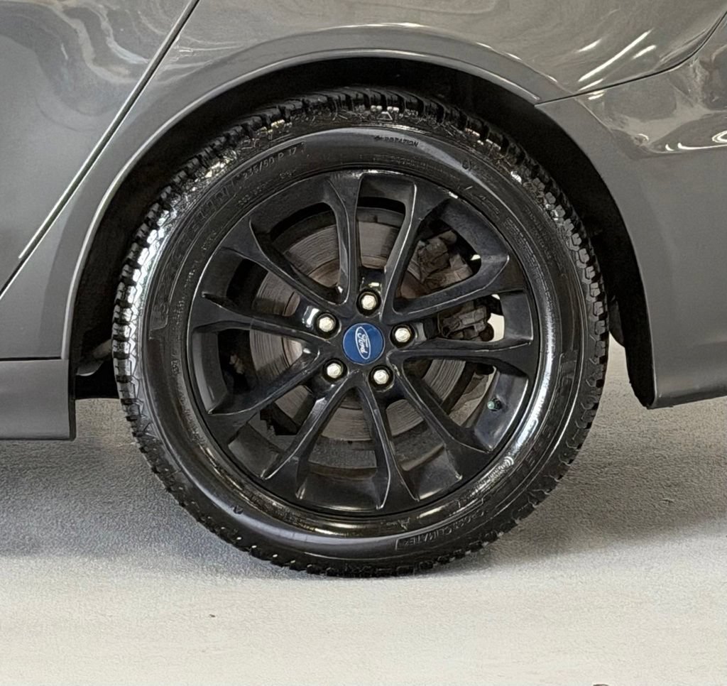 Used 2019 Ford Fusion SE FWD image 8