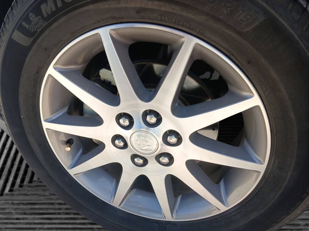 Used 2015 Buick Enclave Leather FWD image 10