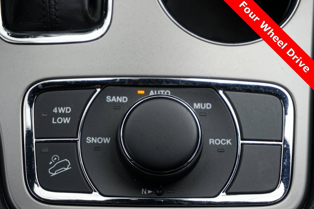 Used 2022 Jeep Grand Cherokee Laredo X image 22