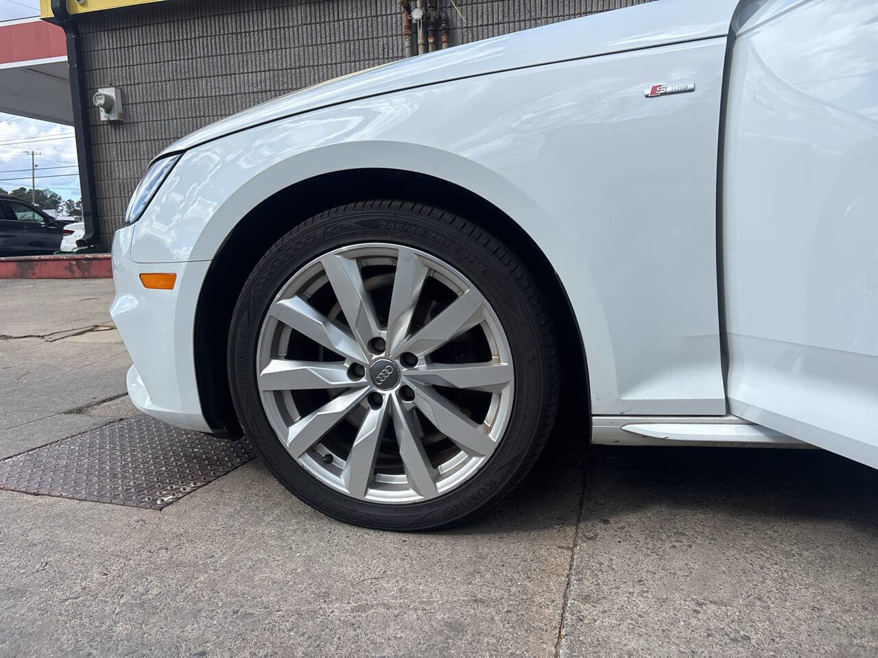 Used 2018 Audi A4 2.0T Ultra Premium w/ Convenience Package image 15