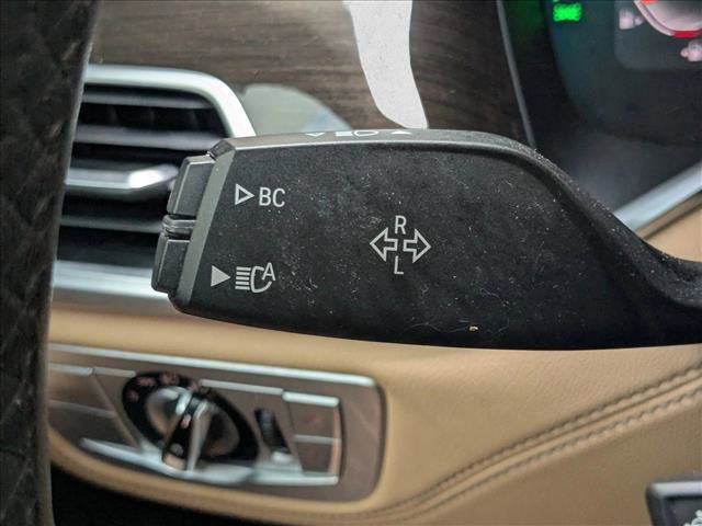 Used 2022 BMW 740i w/ Premium Package RWD image 6