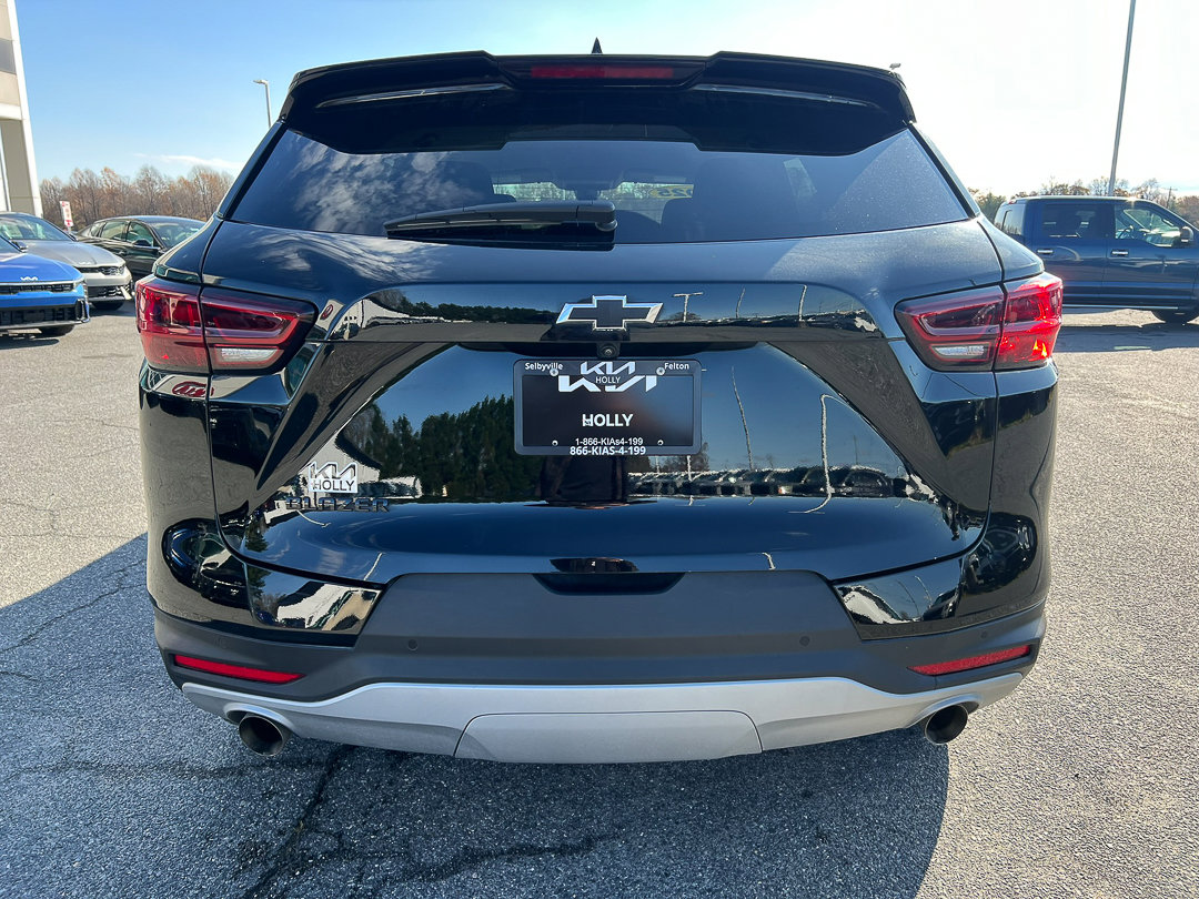 Used 2025 Chevrolet Blazer LT w/ Midnight/Sport Edition image 4