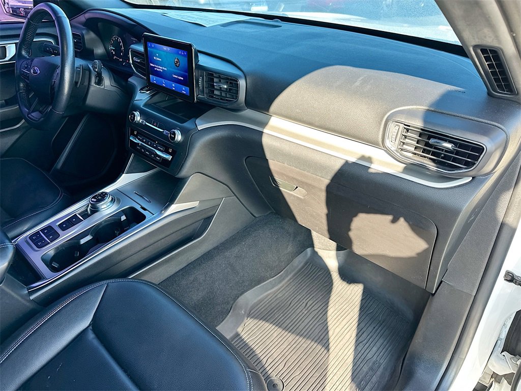 Used 2020 Ford Explorer XLT w/ Equipment Group 202A image 27