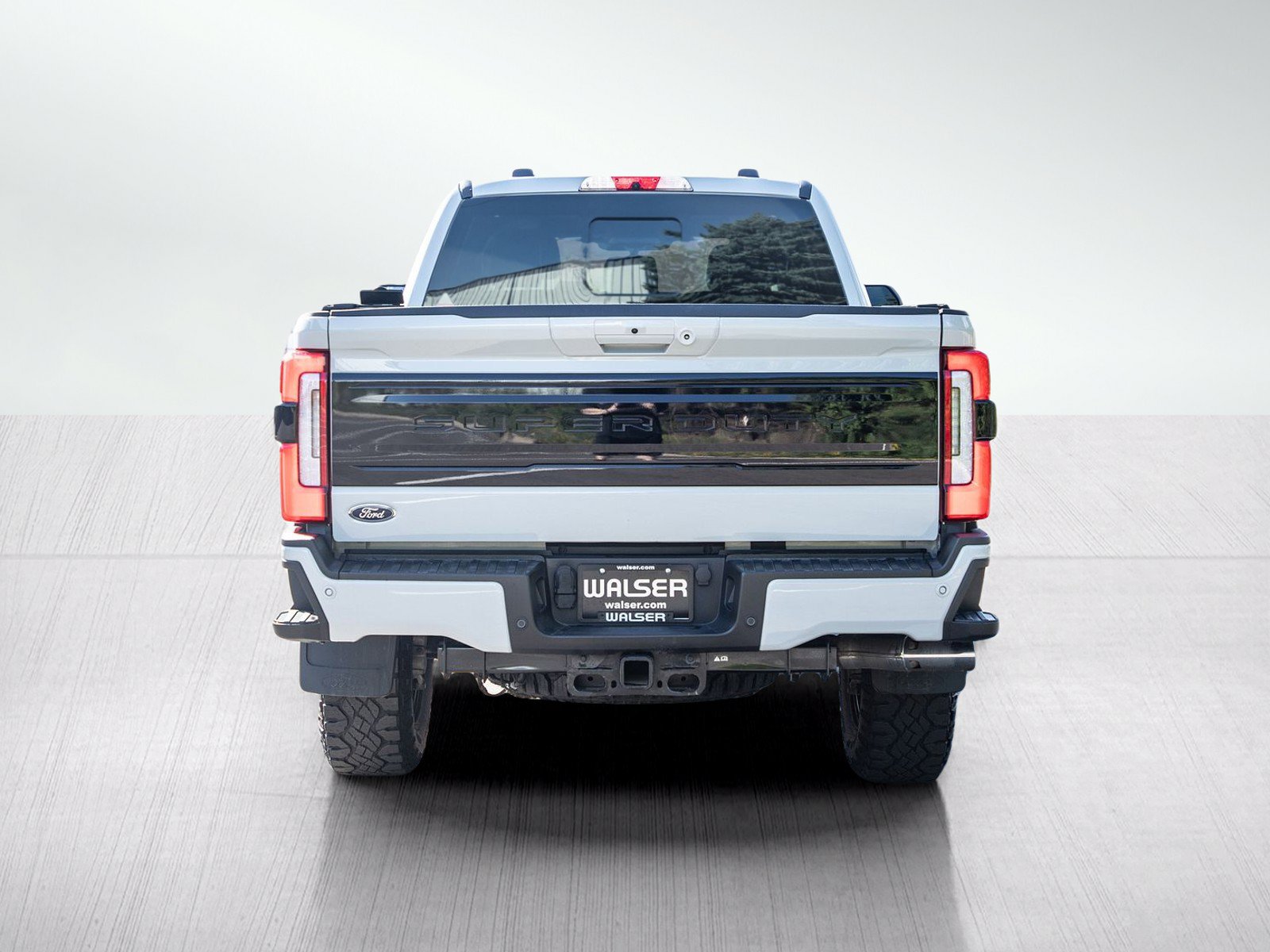 Used 2025 Ford F350 Platinum w/ Tremor Off-Road Package AWD/4WD image 4