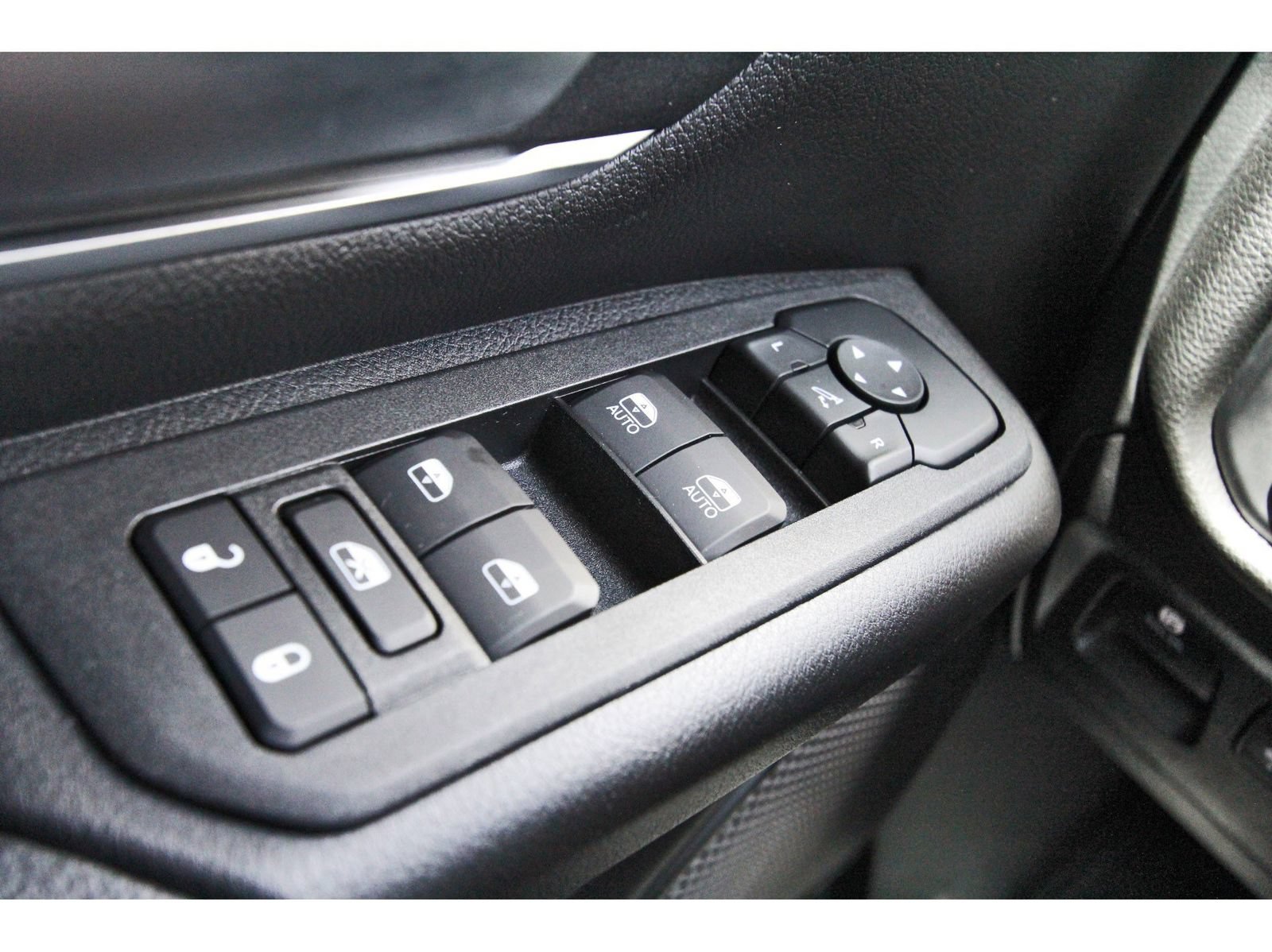 Used 2025 RAM 1500 Lone Star RWD image 20