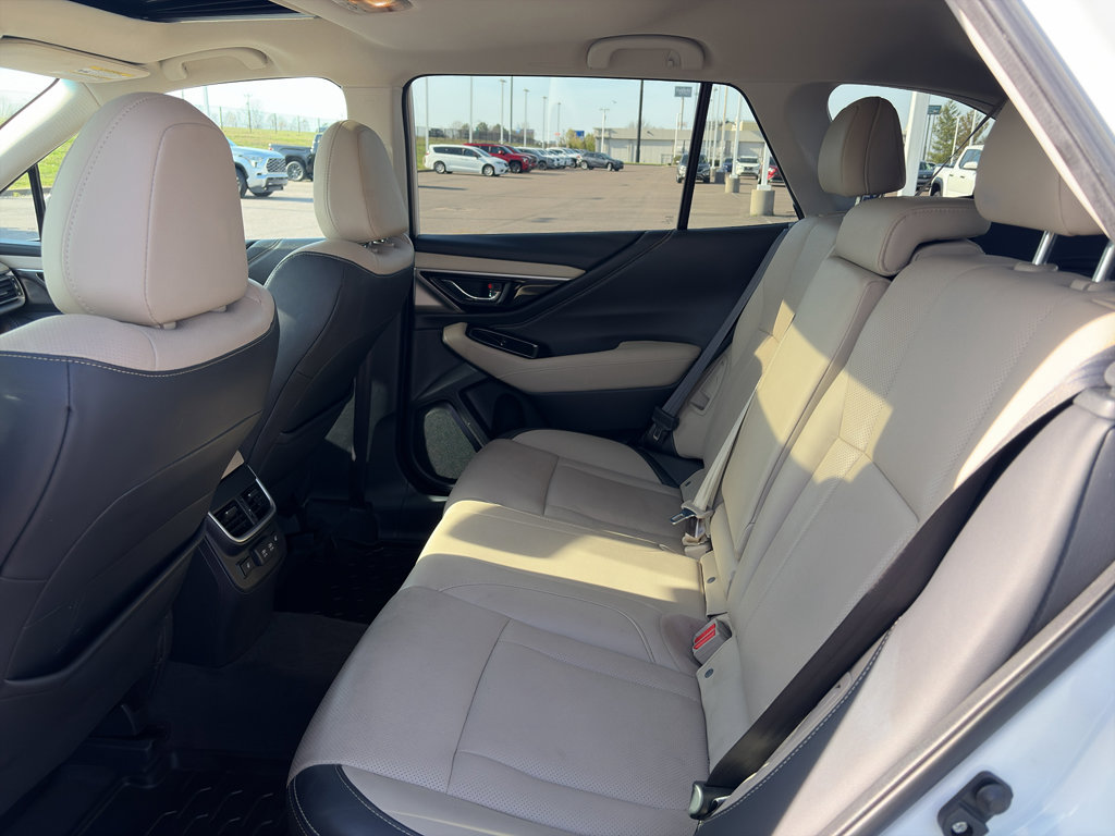 Used 2021 Subaru Outback Limited image 12