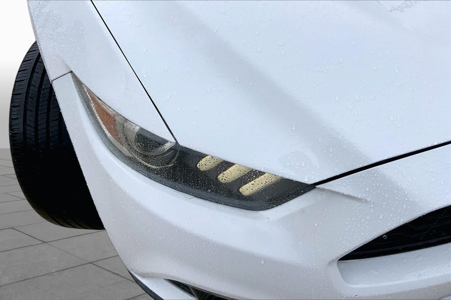 Used 2015 Ford Mustang Coupe RWD image 22