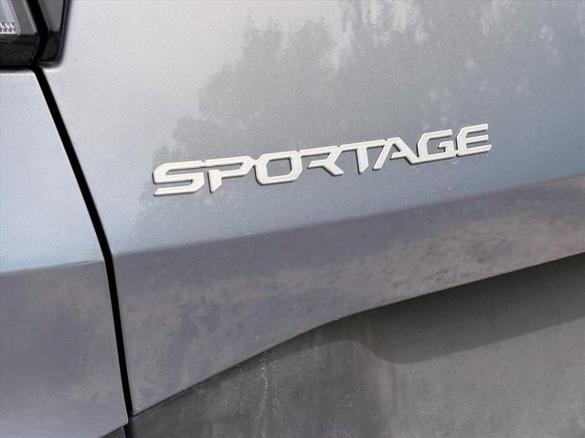 Used 2023 Kia Sportage EX AWD/4WD image 10
