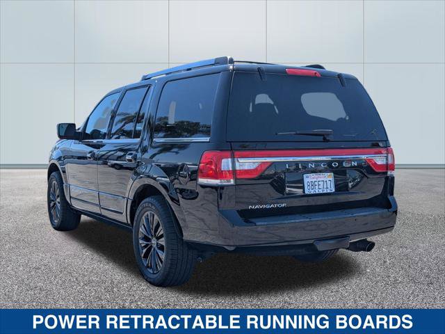 Used 2017 Lincoln Navigator Reserve RWD image 3