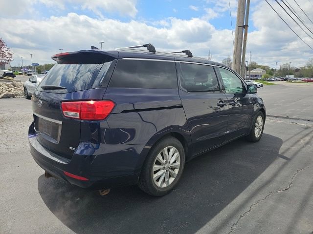 Used 2018 Kia Sedona EX image 4