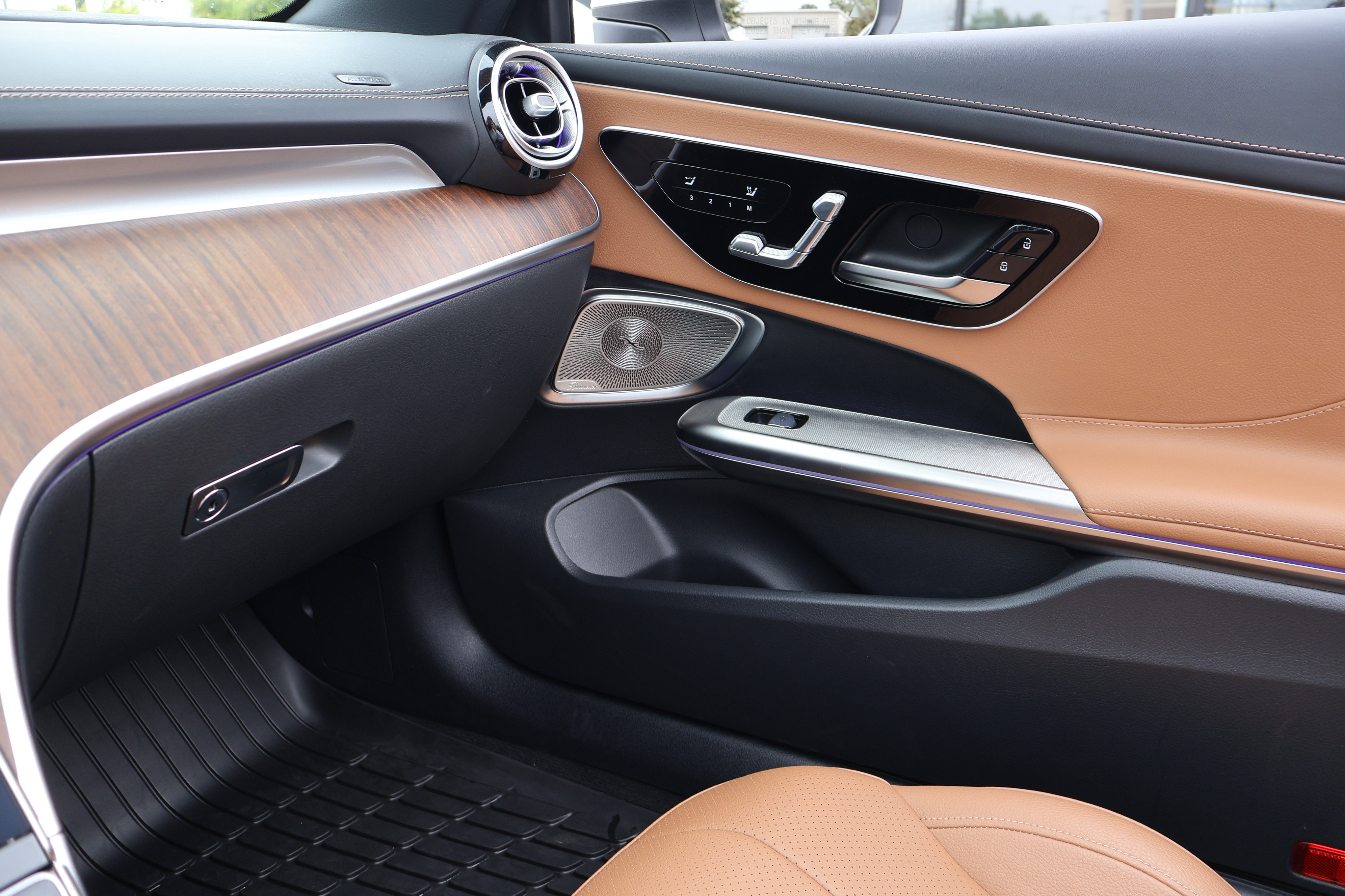 Certified 2026 Mercedes-Benz CLE 450 4MATIC Cabriolet image 37