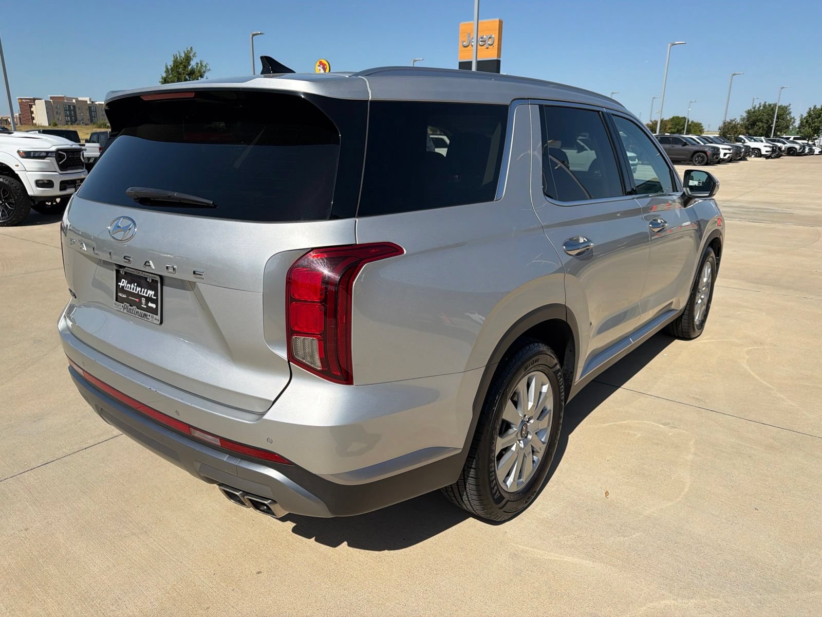 Used 2024 Hyundai Palisade SEL FWD image 5
