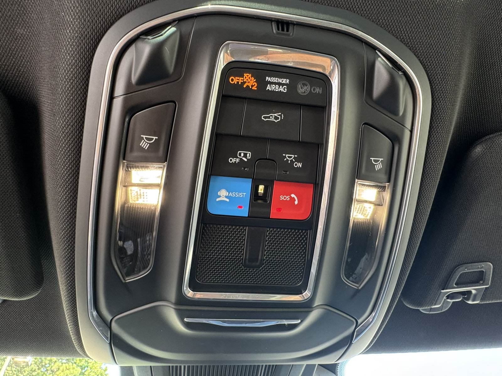 Used 2024 Dodge Charger Daytona R/T w/ Plus Group AWD/4WD image 23
