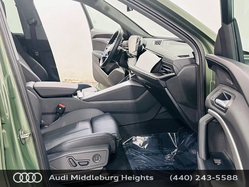 Certified 2025 Audi Q5 Premium w/ Premium Plus AWD/4WD image 10