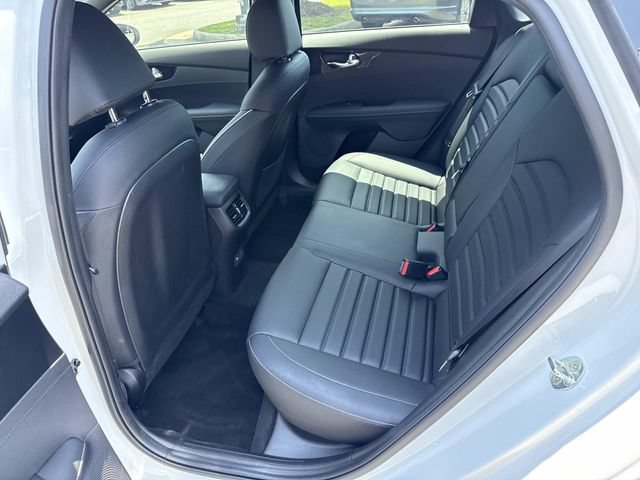 Used 2023 Kia Forte GT-Line w/ GT-Line Premium Package FWD image 17