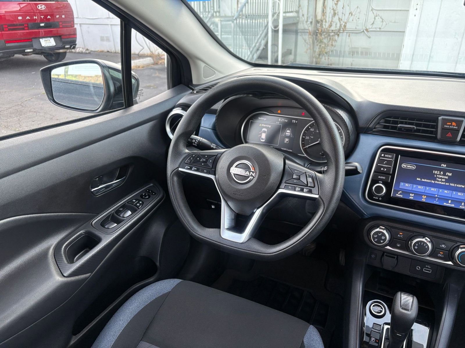 Used 2025 Nissan Versa SV image 32