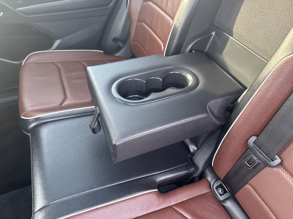 Used 2022 Volkswagen Tiguan SEL R-Line image 40
