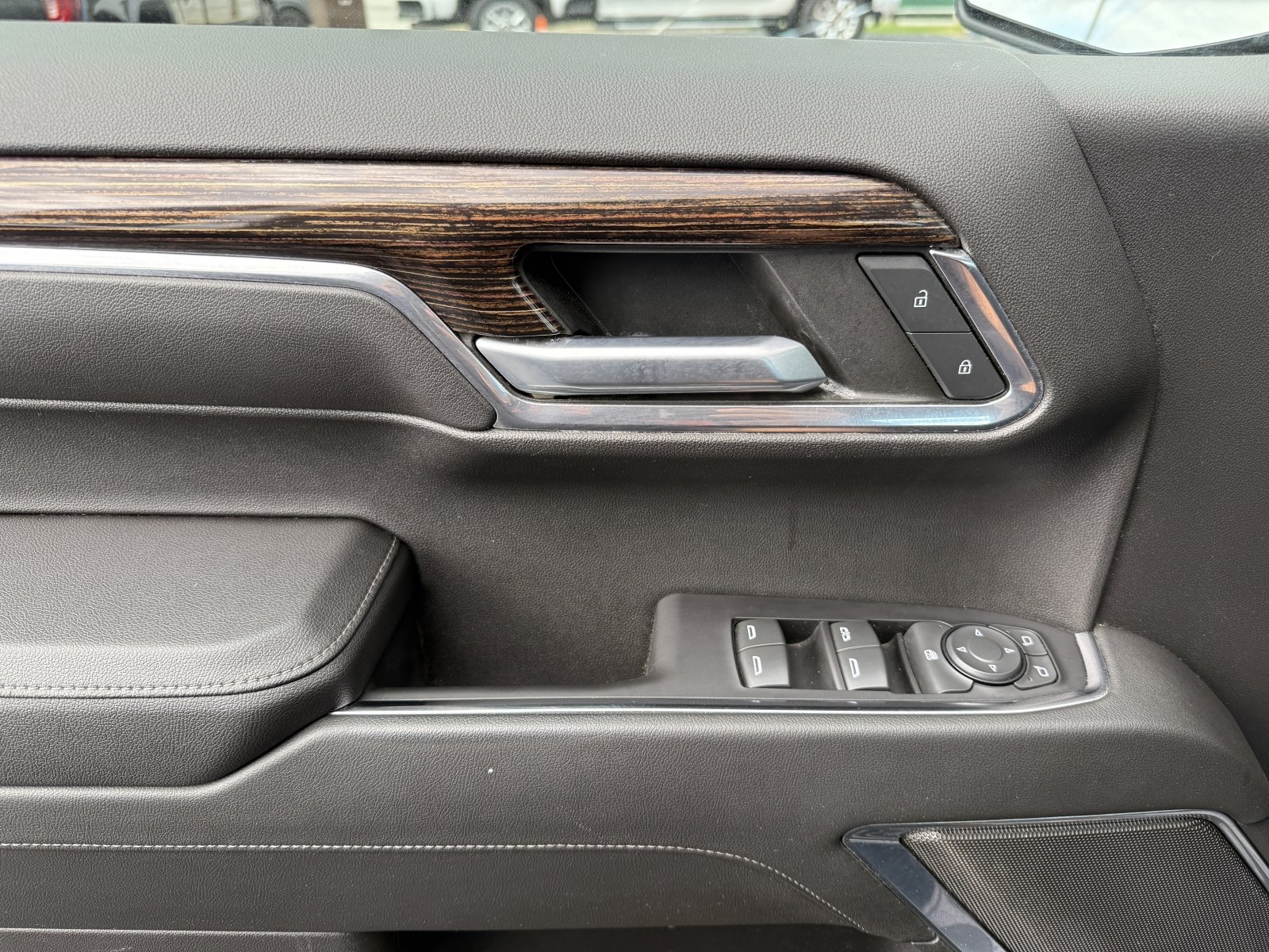 Used 2022 GMC Sierra 1500 SLE image 35