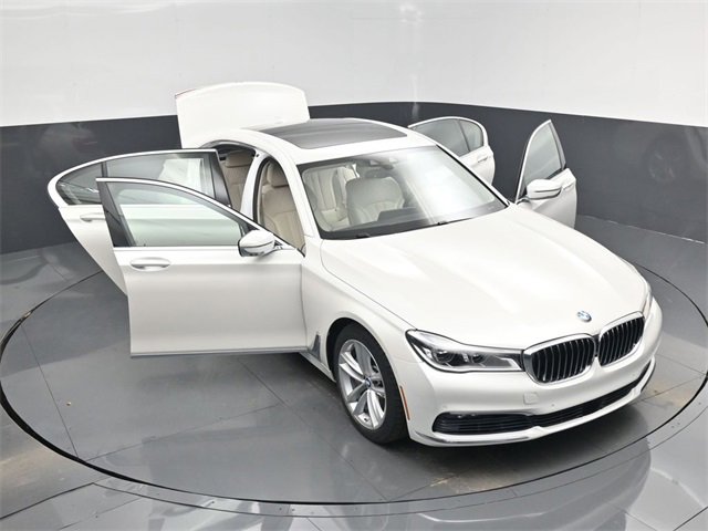 Used 2017 BMW 750i image 58