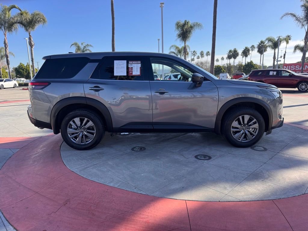 Certified 2024 Nissan Pathfinder S image 9
