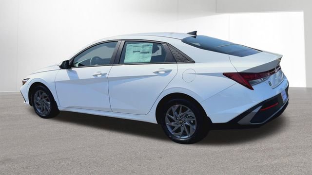 New 2026 Hyundai Elantra Blue image 6
