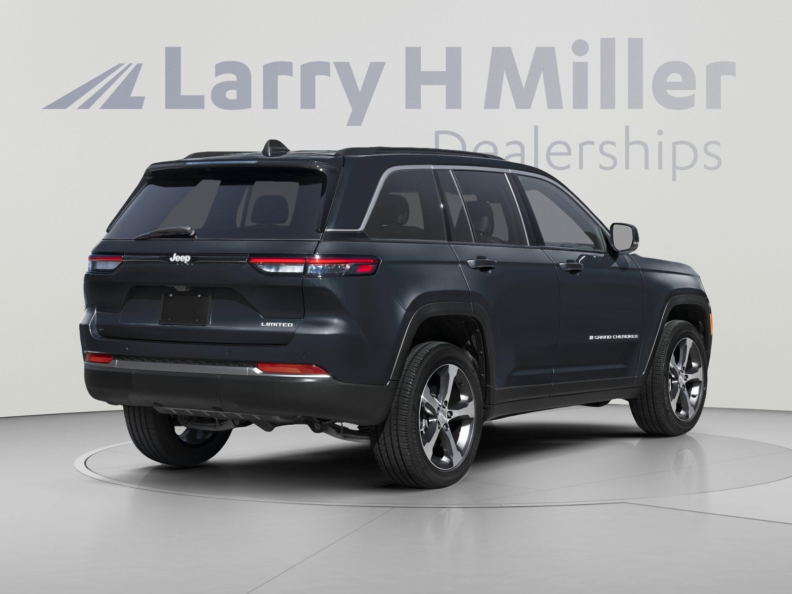 New 2027 Jeep Grand Cherokee Limited AWD/4WD image 2