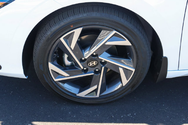 New 2026 Hyundai Elantra Limited FWD image 7