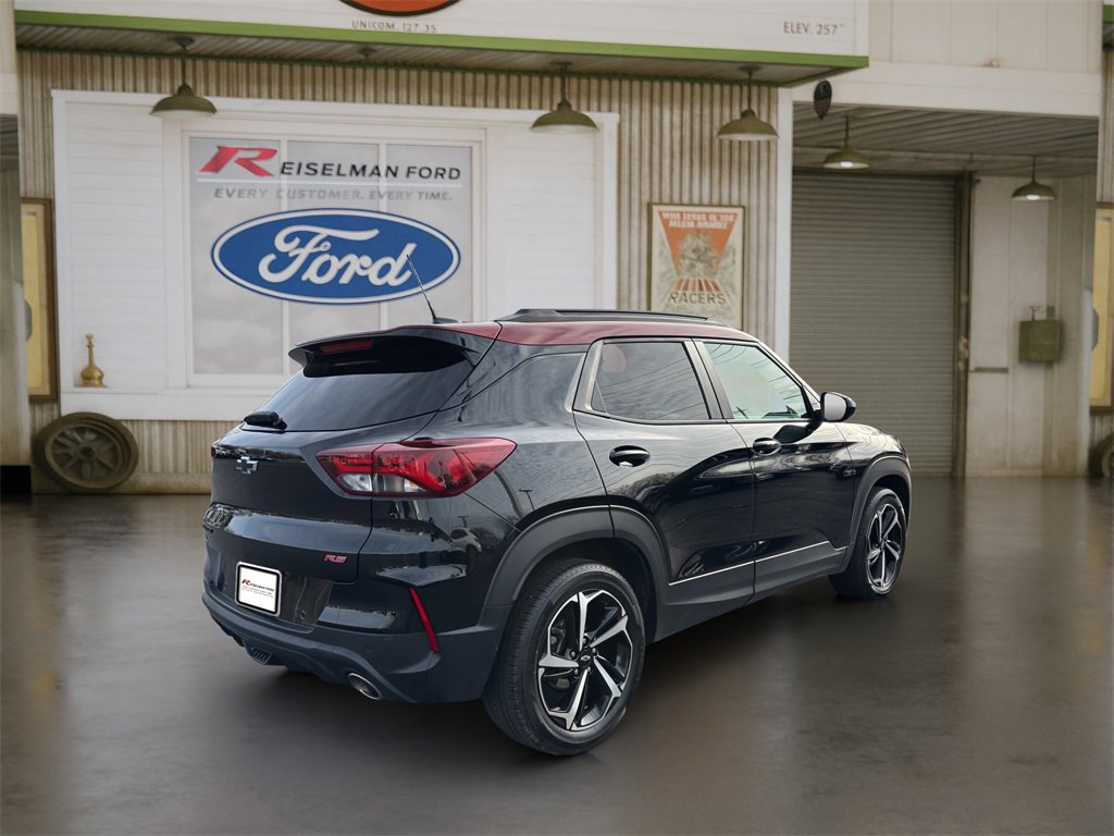 Used 2022 Chevrolet TrailBlazer RS w/ Sun and Liftgate Package image 4