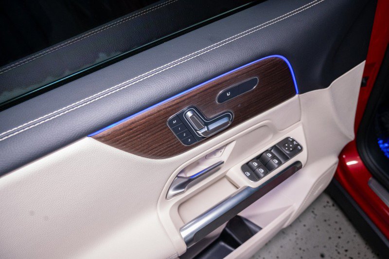 New 2026 Mercedes-Benz GLB 250 image 11