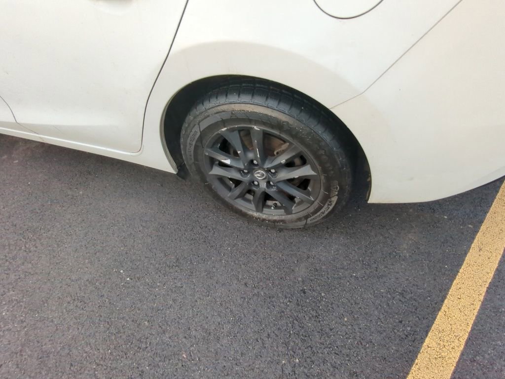 Used 2017 MAZDA MAZDA3 Sport w/ Preferred Equipment Package image 5