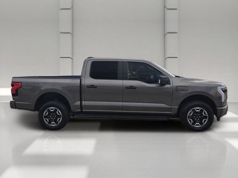 Used 2023 Ford F150 Lightning XLT AWD/4WD image 6