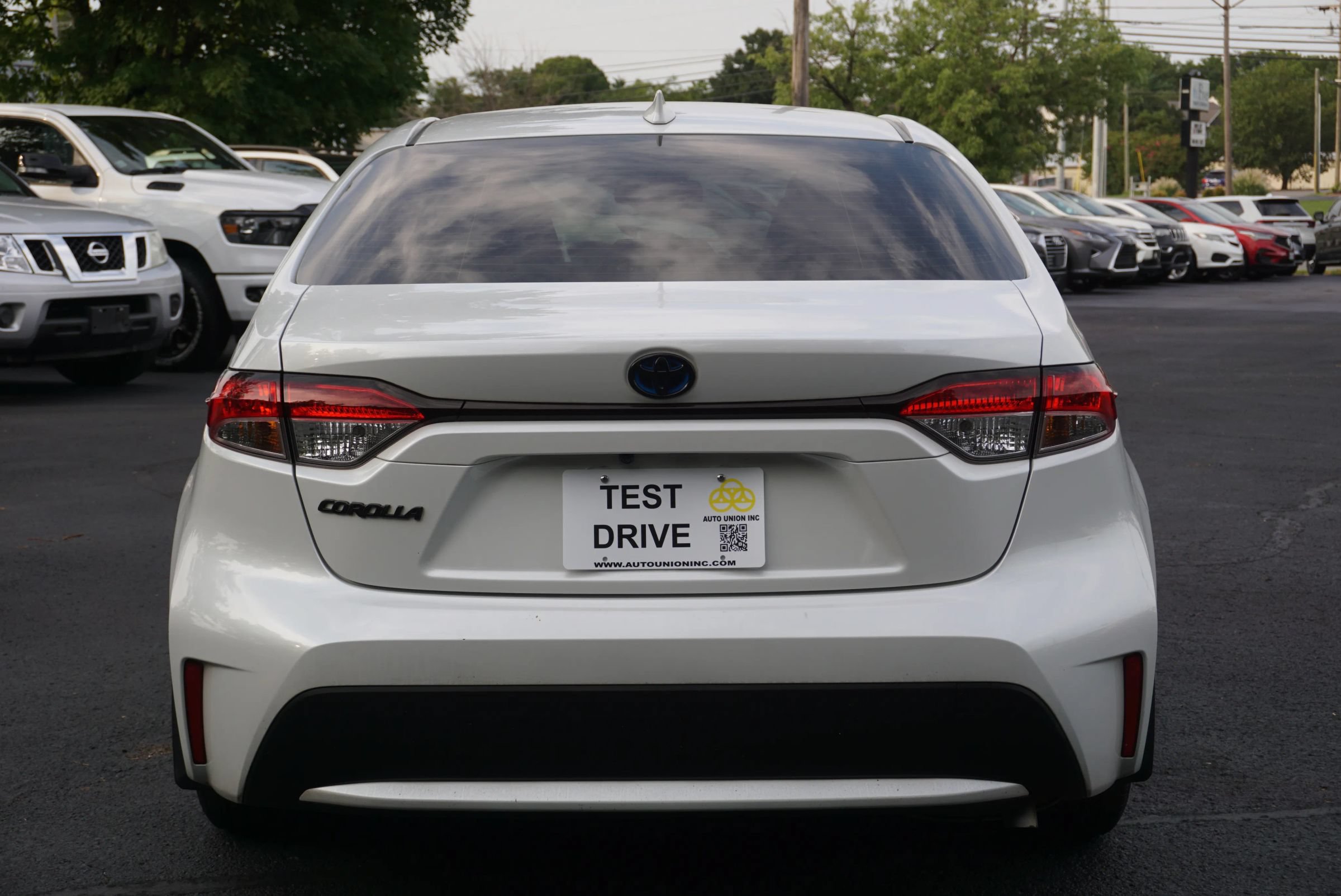 Used 2022 Toyota Corolla LE w/ Premium Interior Package FWD image 6