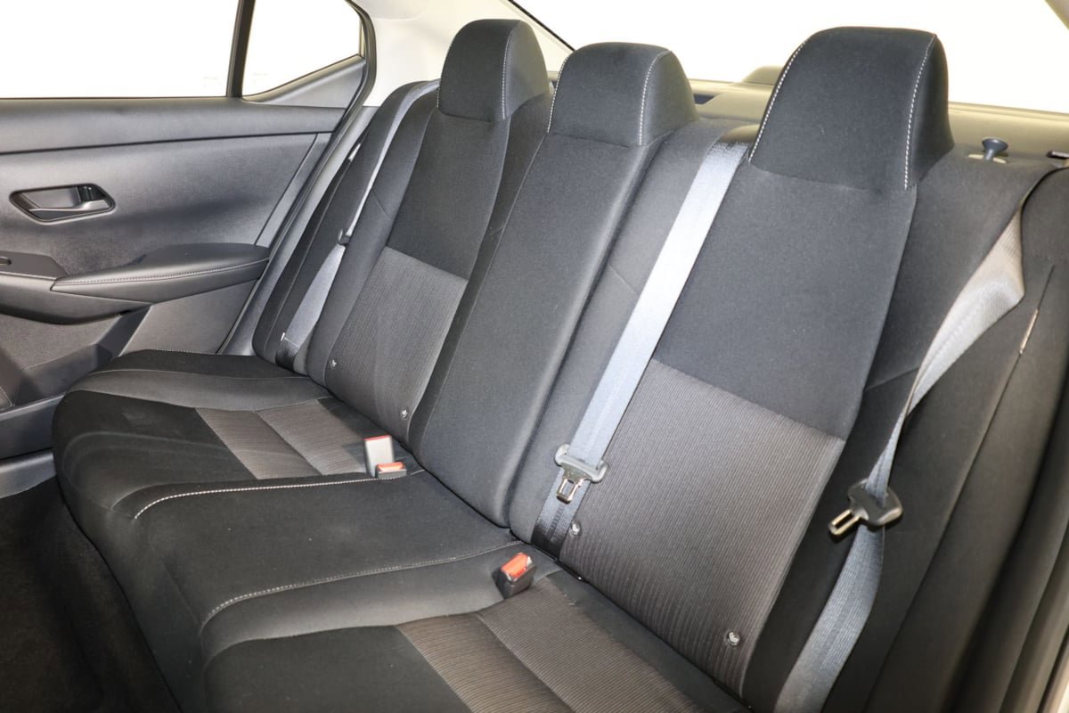 Used 2025 Nissan Sentra SV FWD image 9