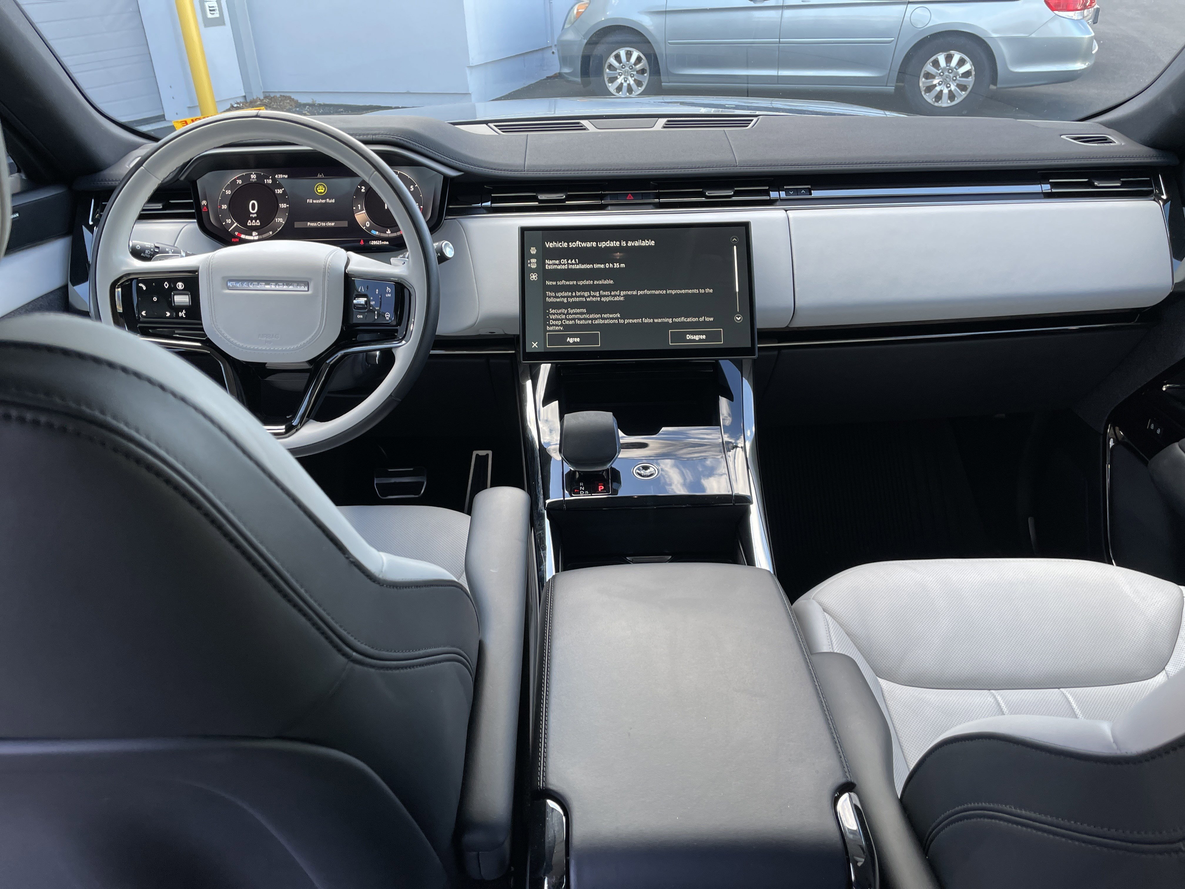 Used 2024 Land Rover Range Rover Sport Dynamic SE image 34