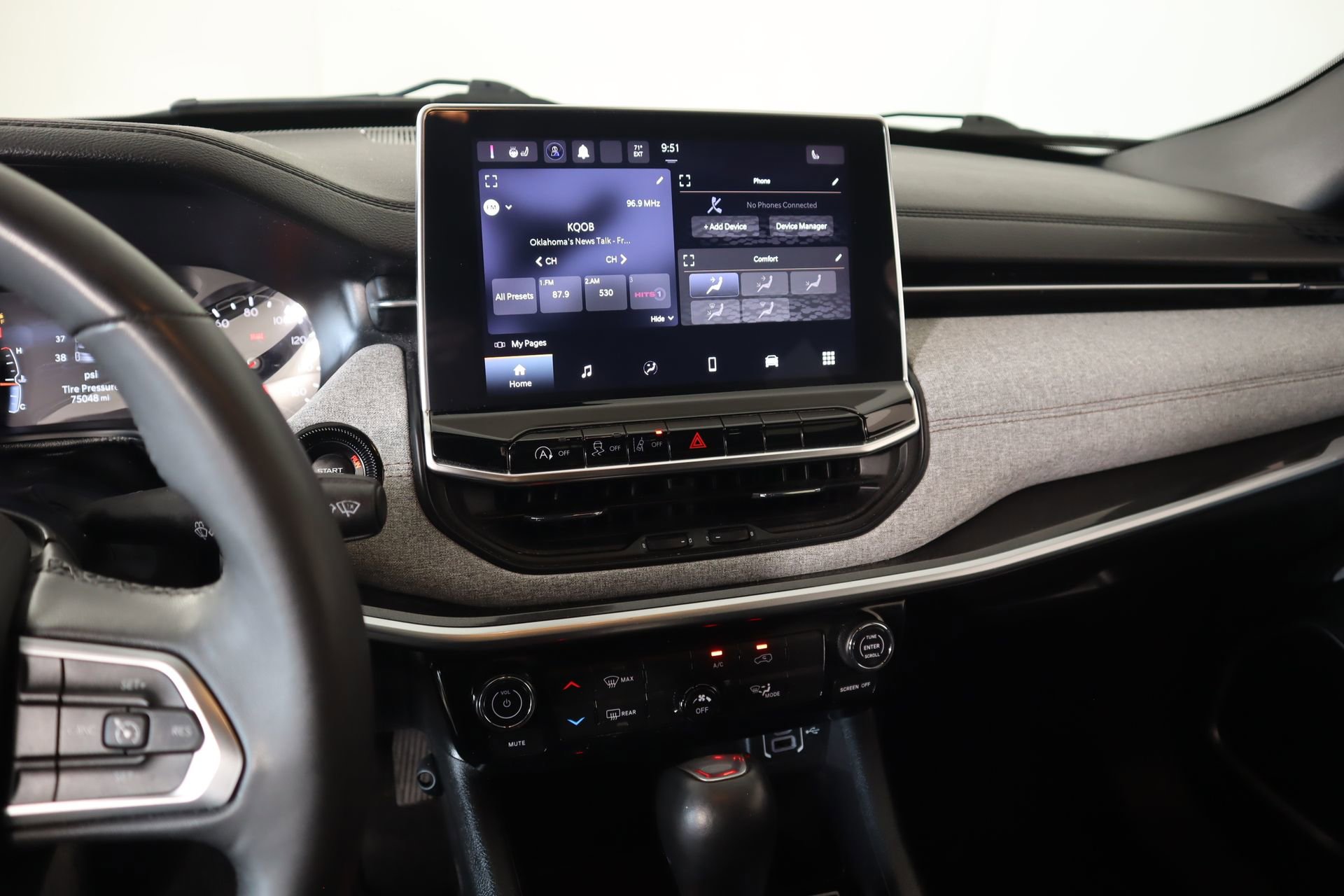 Used 2024 Jeep Compass Latitude image 5