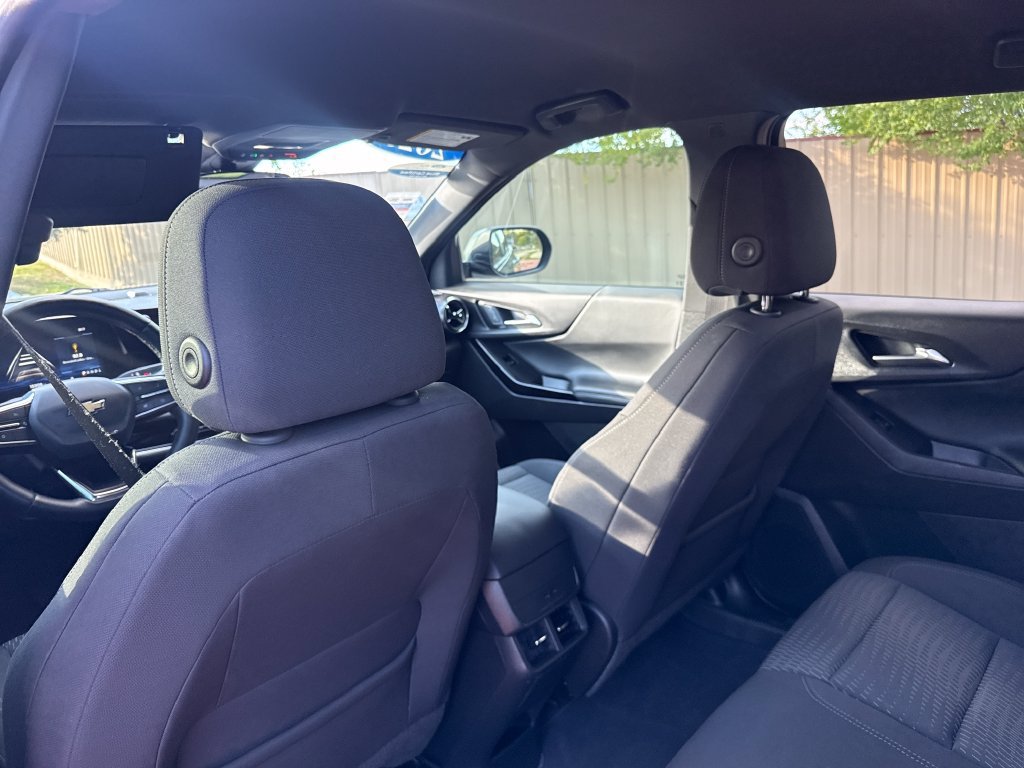 Used 2025 Chevrolet Equinox LT FWD image 23