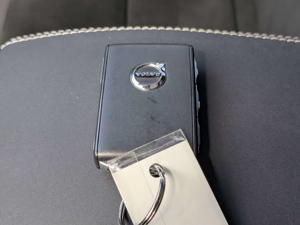 Certified 2023 Volvo XC40 Recharge Plus AWD/4WD image 42