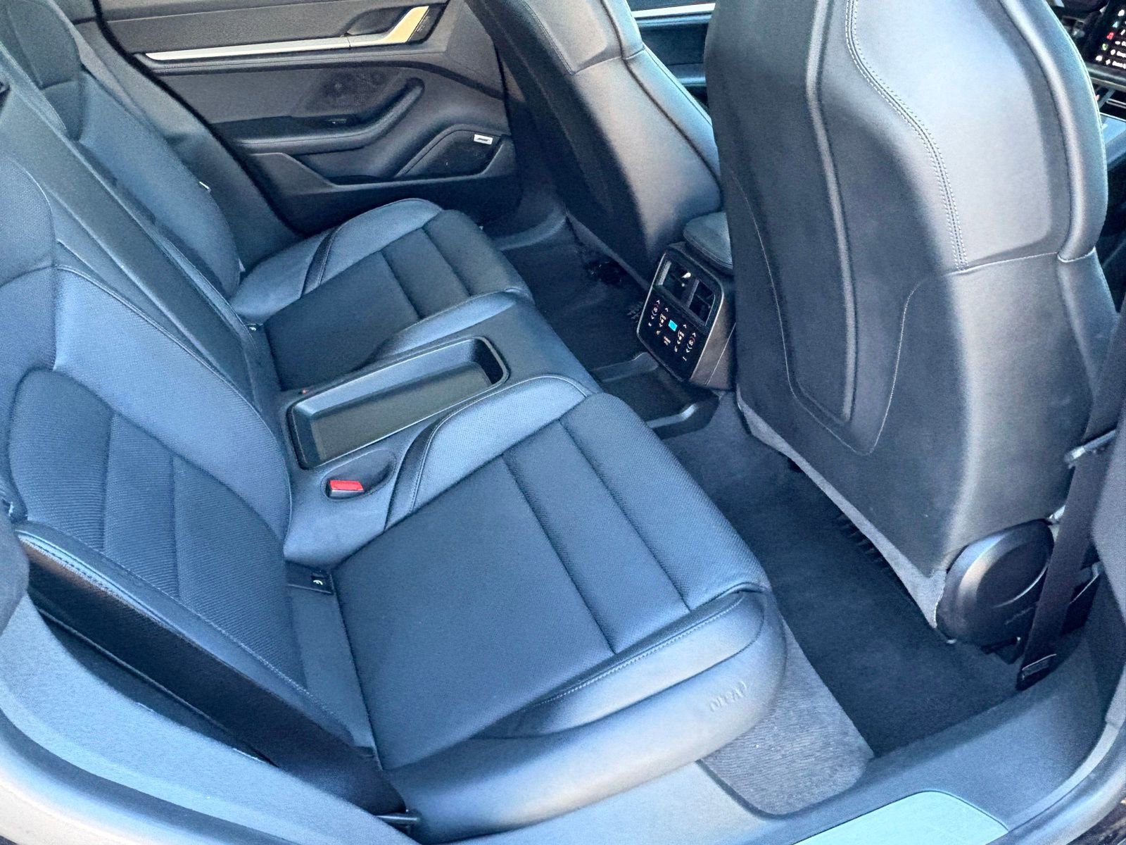 Used 2020 Porsche Taycan Turbo AWD/4WD image 35