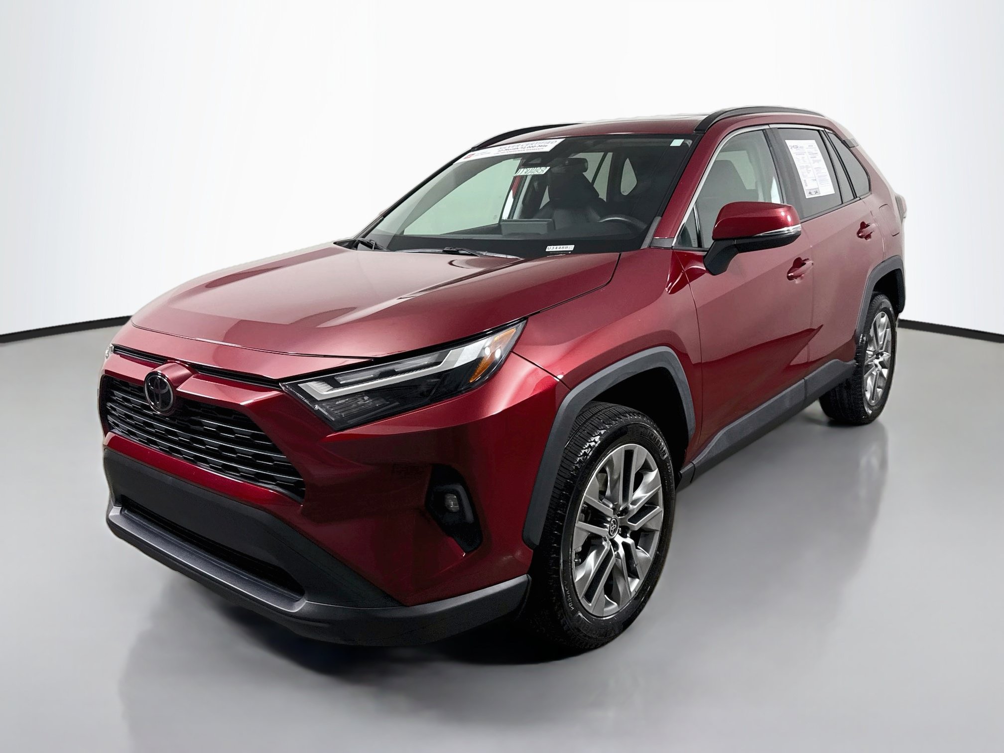 Certified 2022 Toyota RAV4 XLE Premium FWD image 3